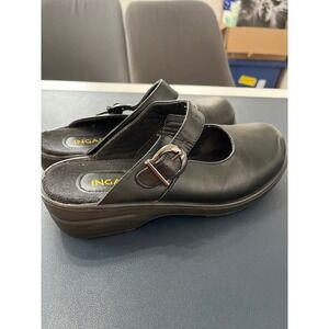 INGARO Womens Black Leather Slip On Clog Shoes Size 8 M Buckle Accent